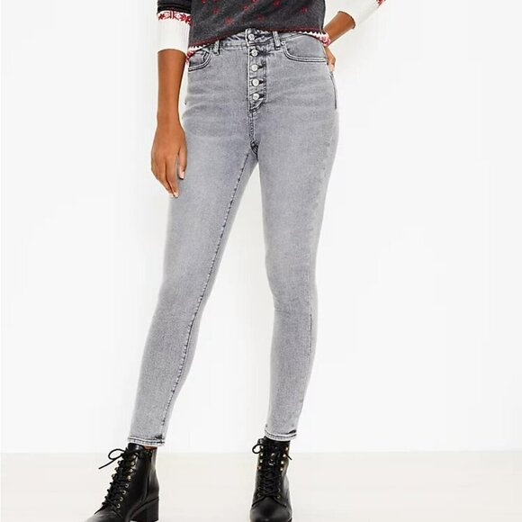 LOFT Button Front Skinny Jeans in Light Vapor Grey High Rise Pockets Size 29 NWT - Picture 1 of 11